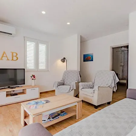 Villa Mab Sweet By Guide *