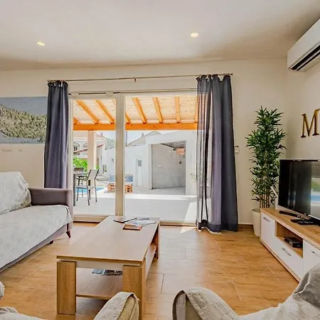 Villa Mab Sweet By Guide Vela Luka