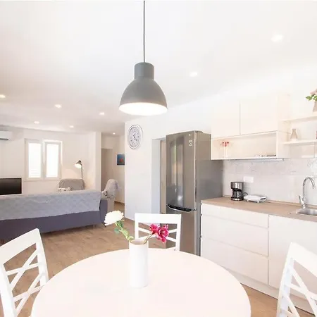 Вилла Mab Sweet By Guide Вела-Лука