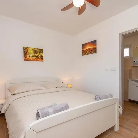Villa Mab Sweet By Guide Vela Luka