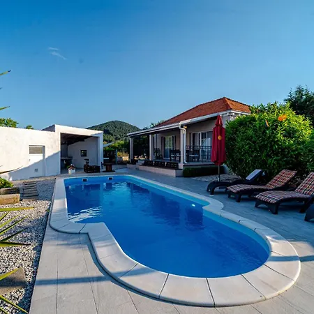 Villa Mab Sweet By Guide