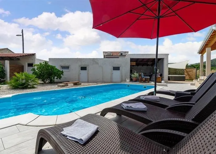 Villa Mab Sweet By Guide